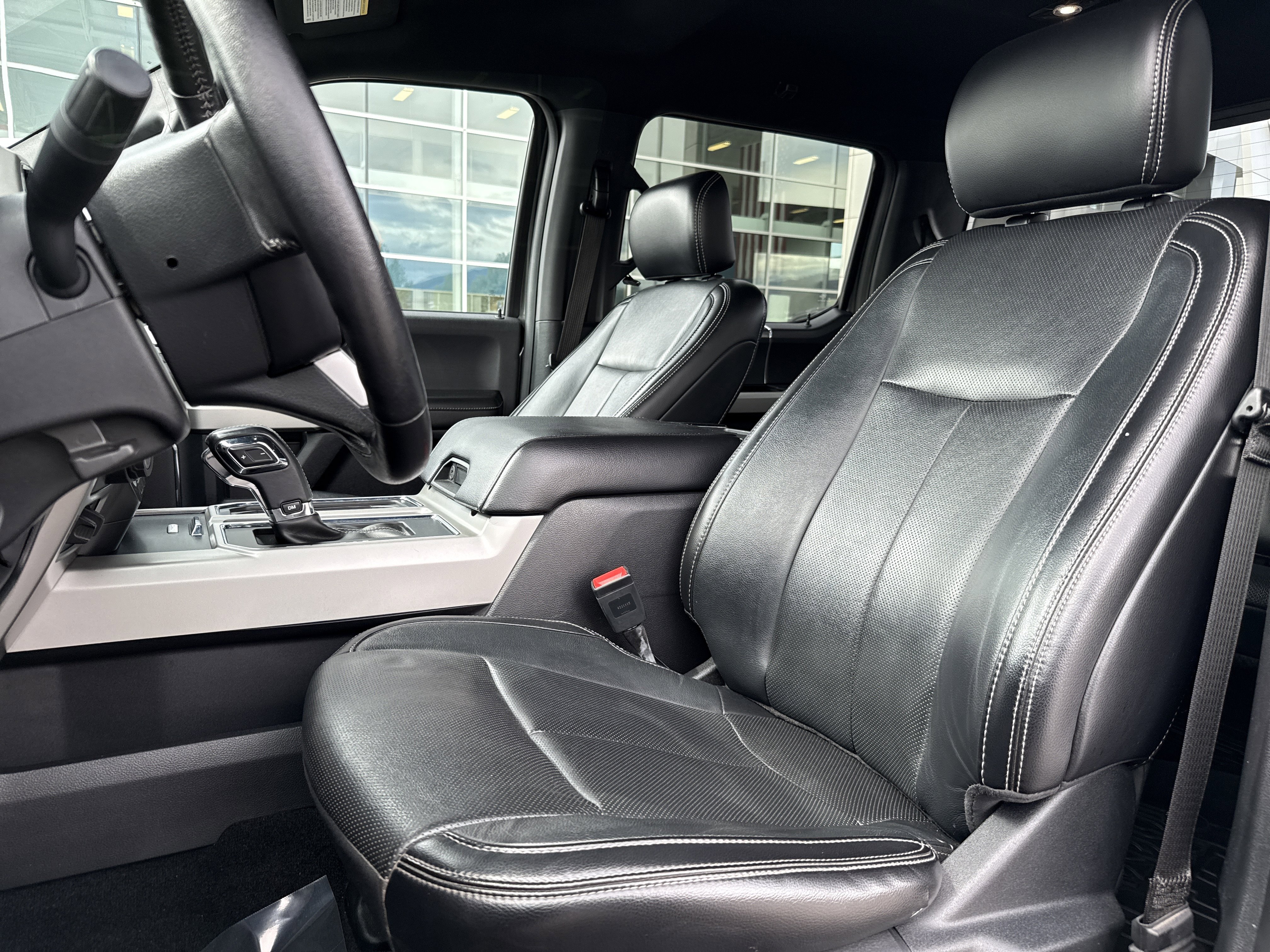 Used 2018 Ford F150 Lariat image 13