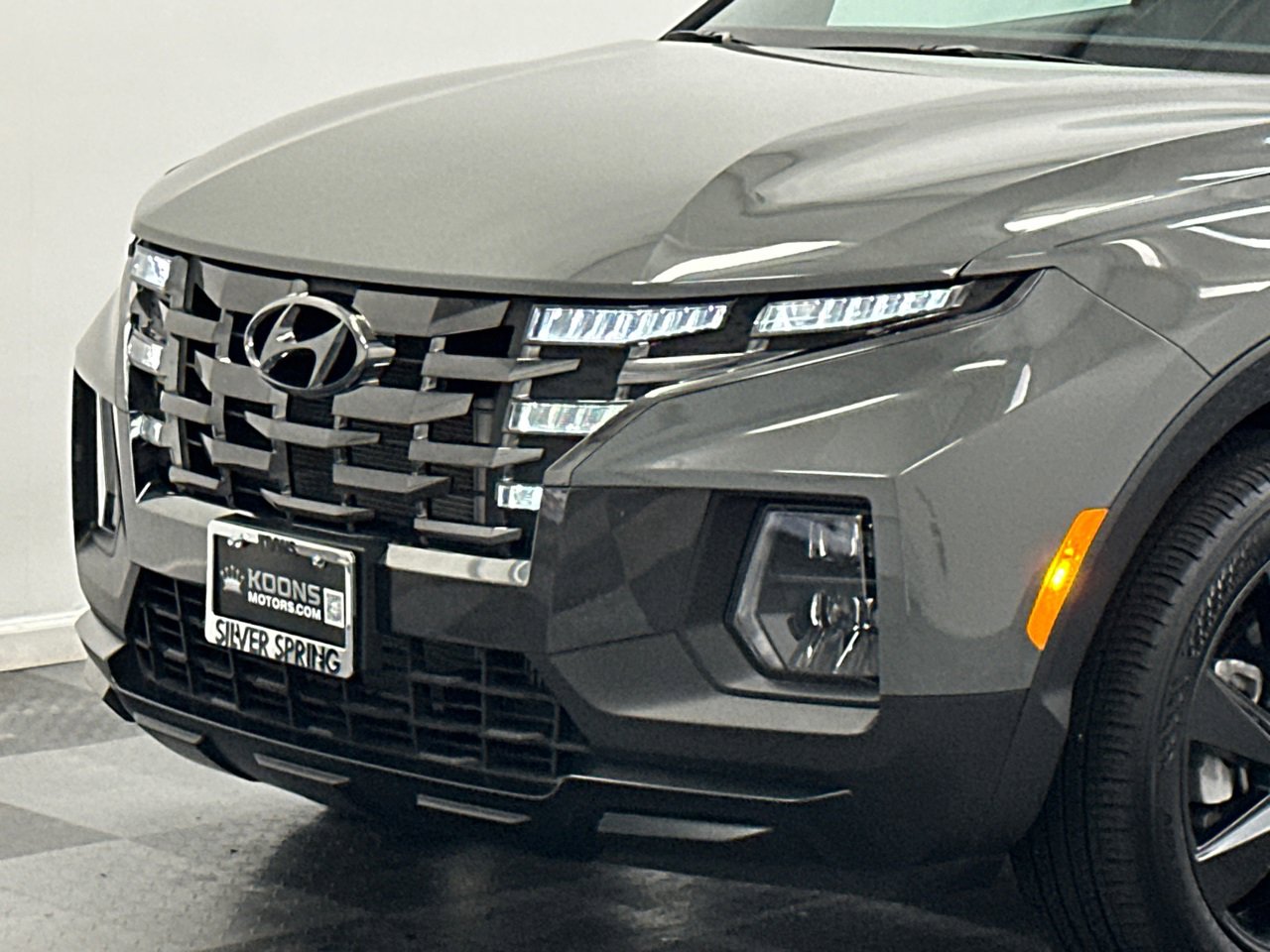 Used 2024 Hyundai Santa Cruz Night video 2