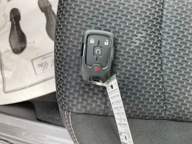 Certified 2024 GMC Terrain SLE w/ Driver Convenience Package FWD image 33