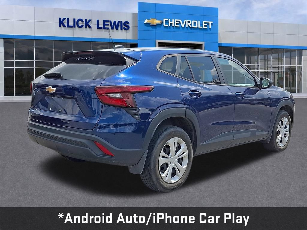 Used 2024 Chevrolet Trax LS FWD image 7