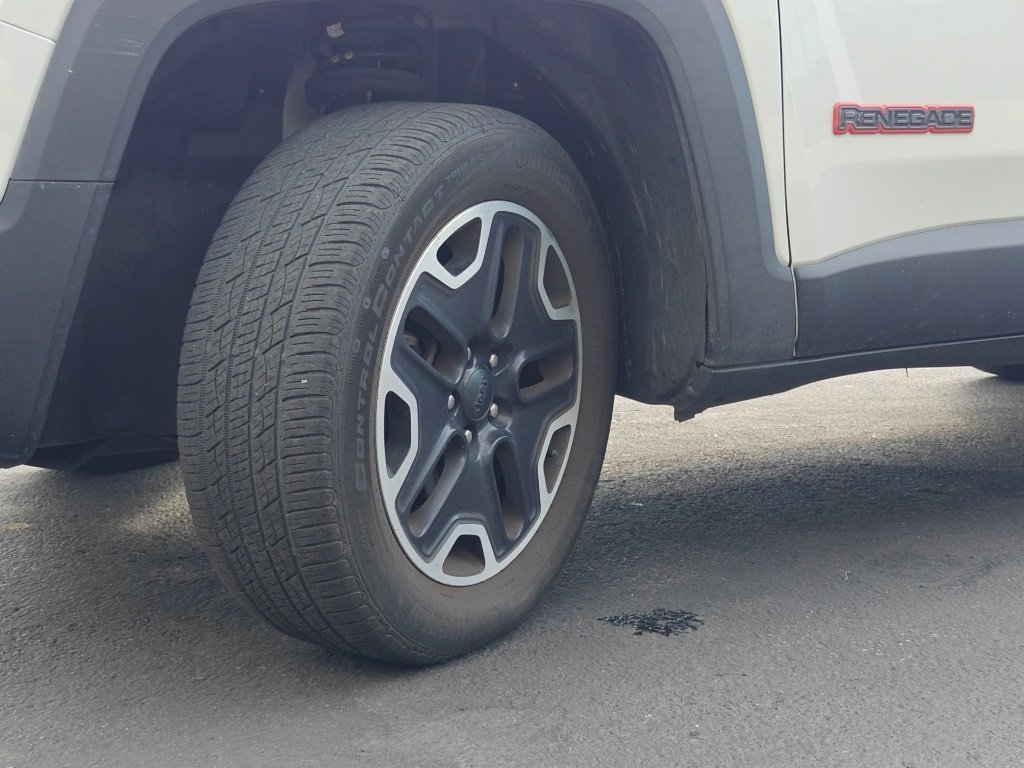 Used 2016 Jeep Renegade Trailhawk image 33