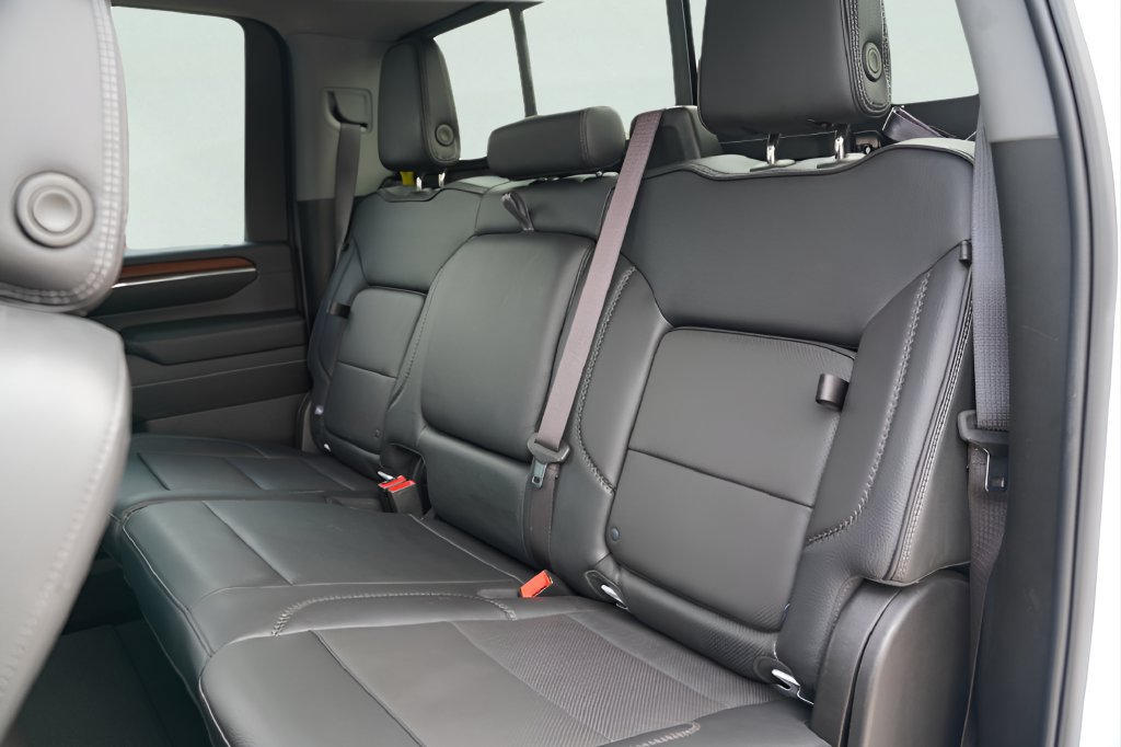Used 2024 GMC Sierra 2500 Denali w/ Denali Reserve Package AWD/4WD image 29