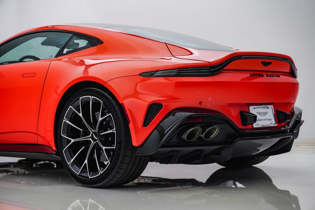 Used 2026 Aston Martin V8 Vantage Coupe RWD image 11