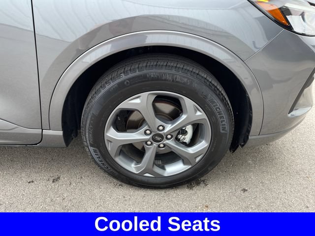 Used 2024 Ford Escape ST-Line w/ Tech Pack #1 AWD/4WD image 41