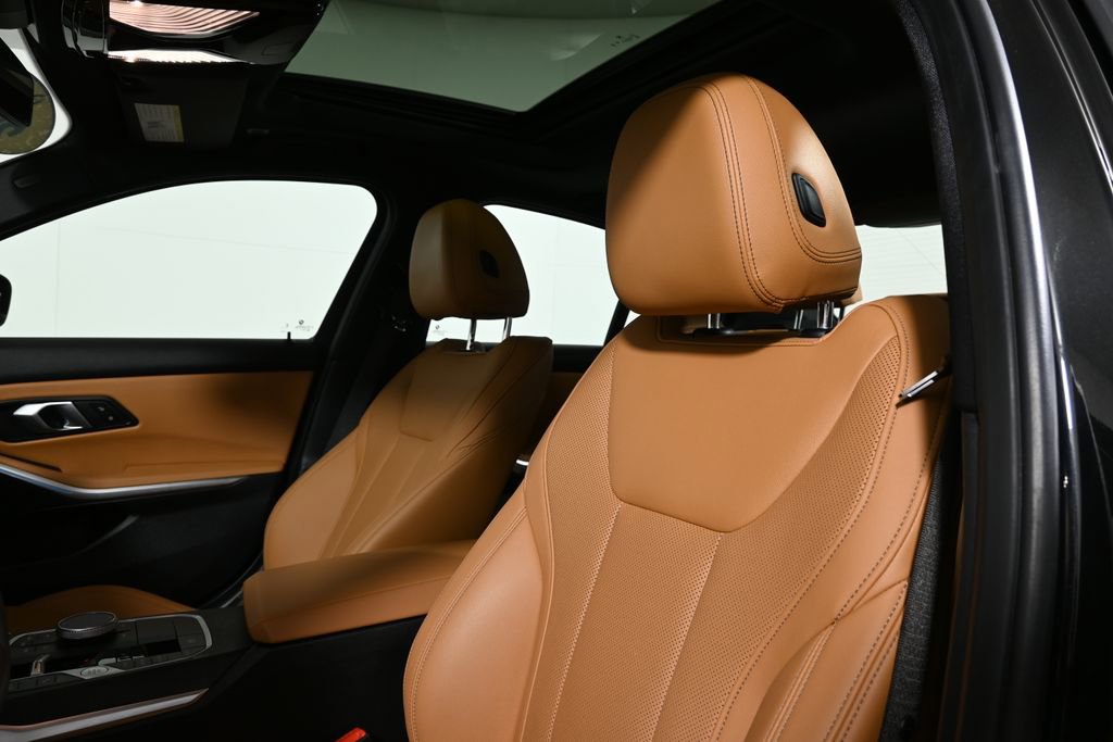 Certified 2024 BMW 330i xDrive Sedan w/ Convenience Package image 16
