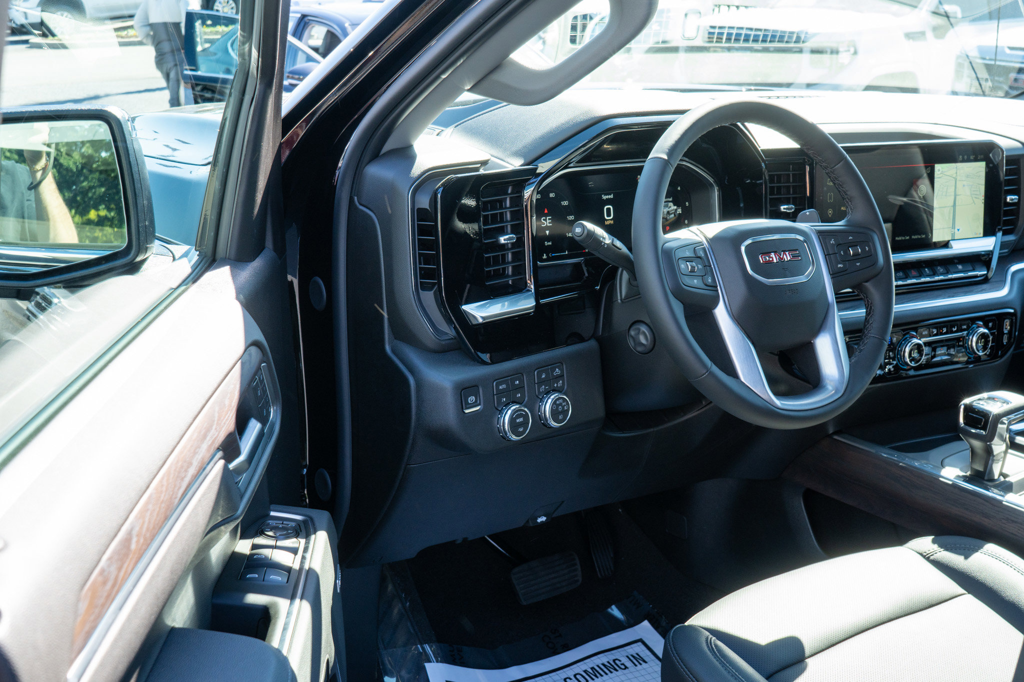 New 2026 GMC Sierra 1500 SLT w/ SLT Premium Plus Package image 10