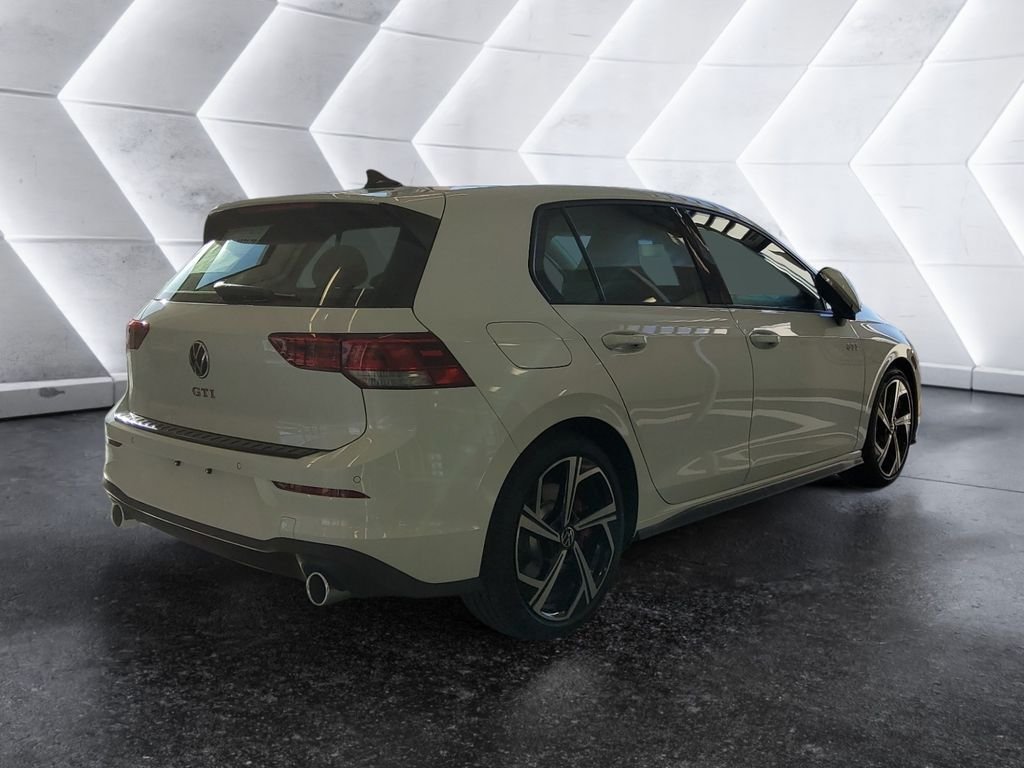 Used 2026 Volkswagen GTI SE FWD image 4