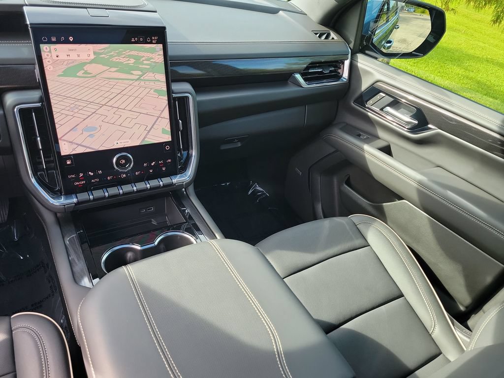 Used 2026 GMC Yukon Elevation w/ Elevation Premium Package RWD image 29