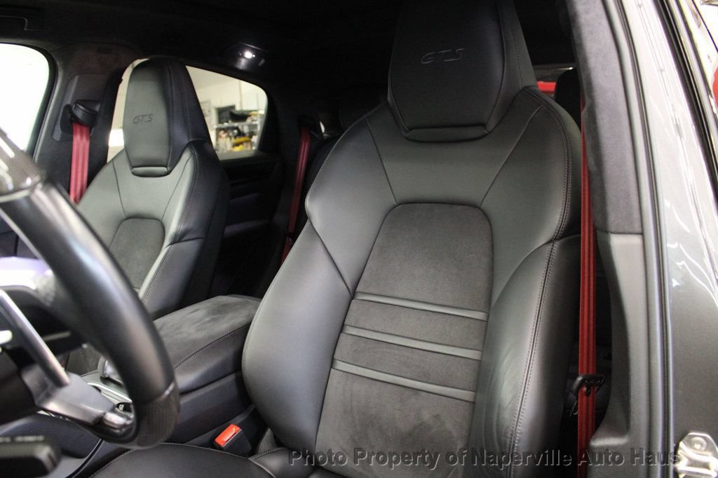 Used 2023 Porsche Cayenne GTS w/ Premium Package AWD/4WD image 13