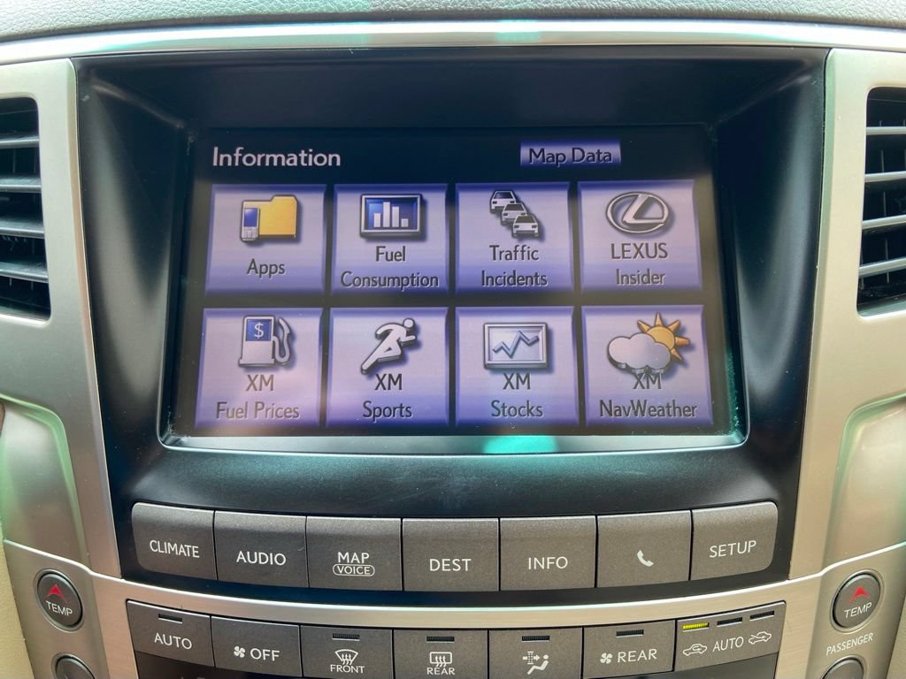 Used 2013 Lexus LX 570 4WD w/ Luxury Pkg image 35