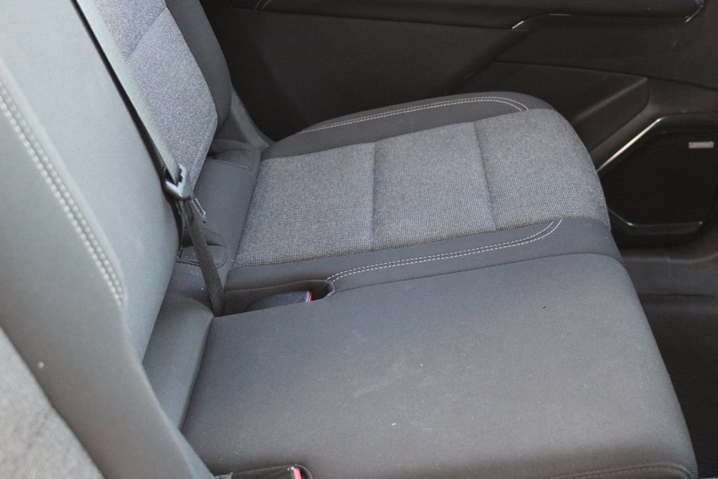 Used 2025 GMC Acadia Elevation FWD image 25