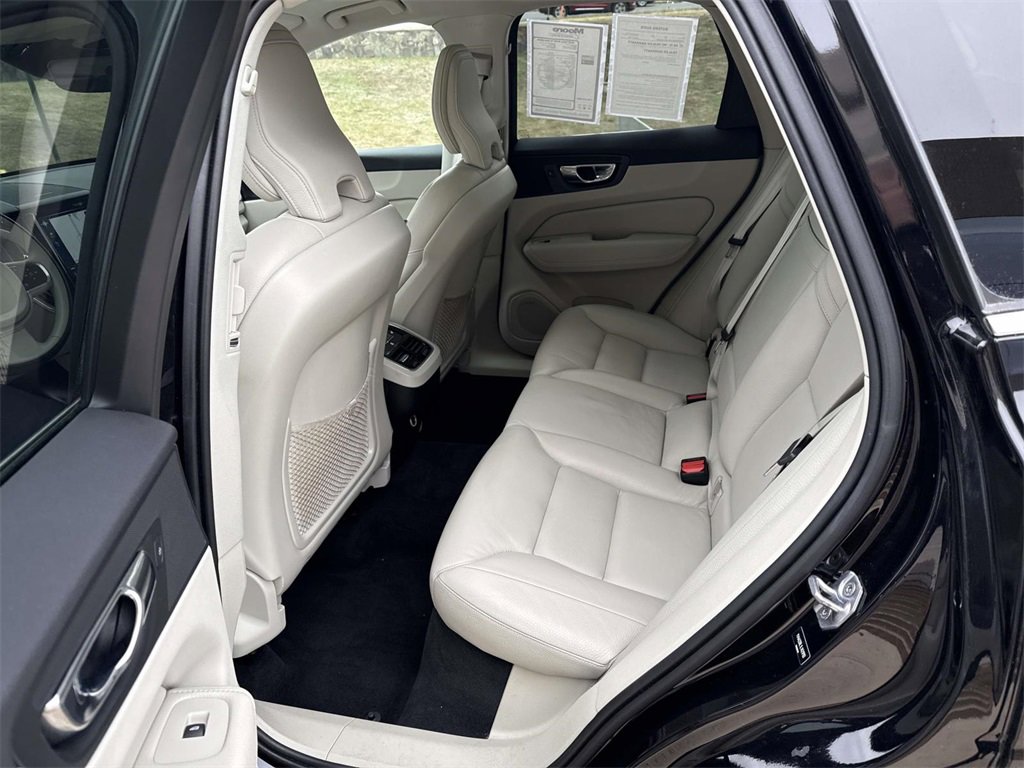 Used 2020 Volvo XC60 T6 Inscription w/ Protection Package Premier image 19
