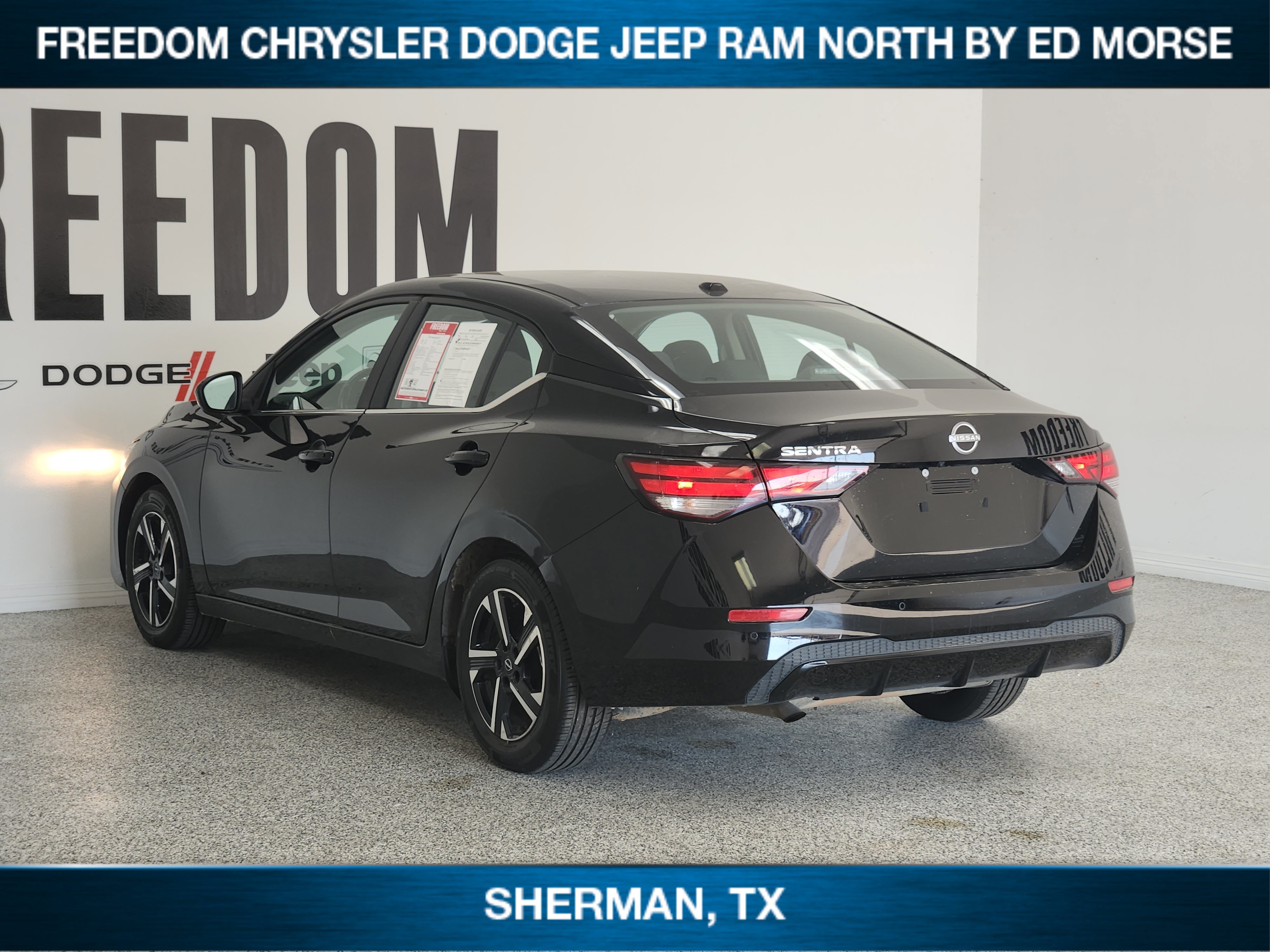 Used 2025 Nissan Sentra SV w/ All-Weather Package FWD image 3