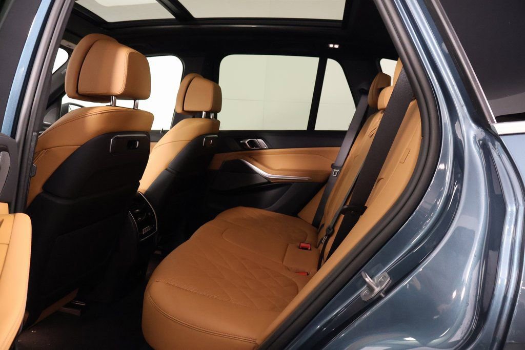 New 2026 BMW X5 xDrive40i w/ Climate Comfort Package image 6