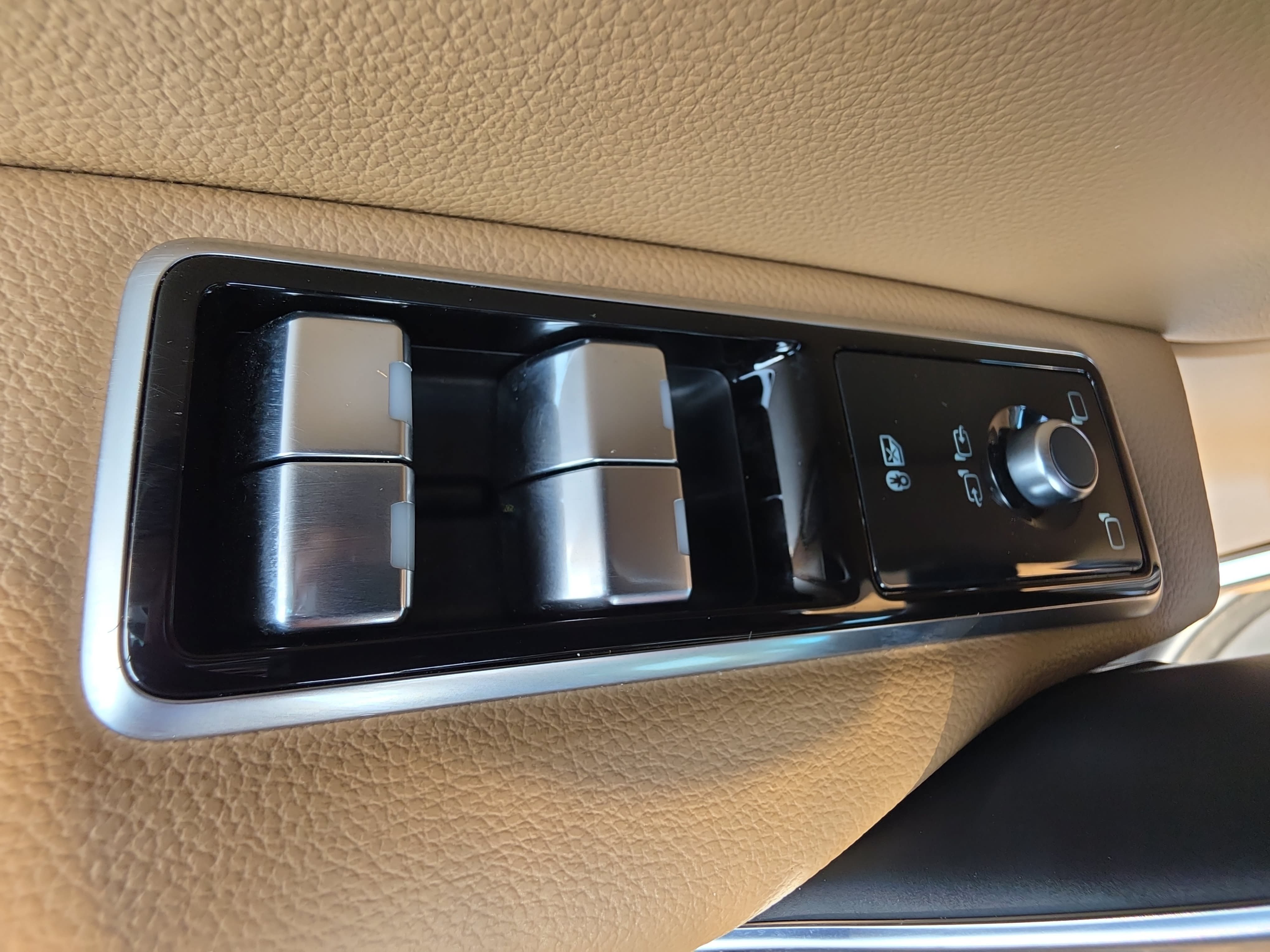 Certified 2023 Jaguar F-PACE S AWD/4WD image 28