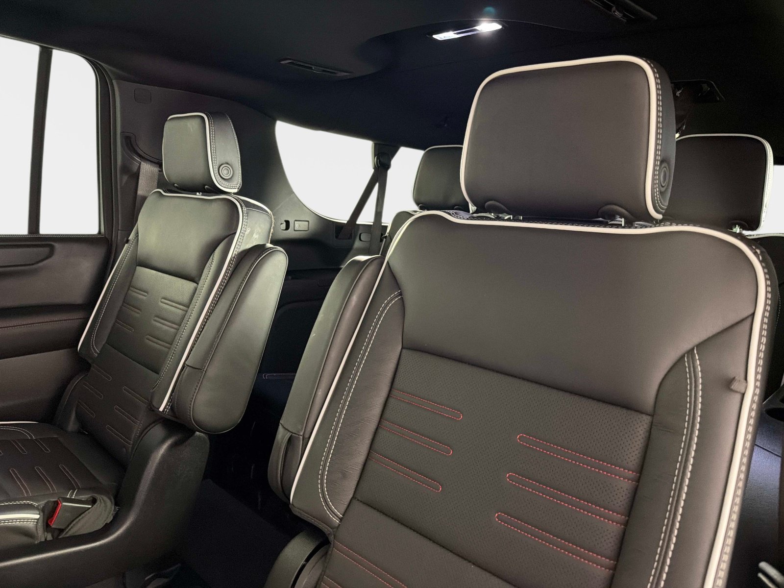 Used 2026 GMC Yukon XL AT4 Ultimate AWD/4WD image 34