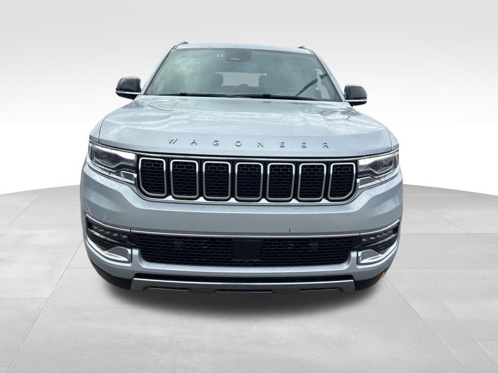 Used 2024 Jeep Wagoneer L Series III w/ Flexible Seating Group image 11