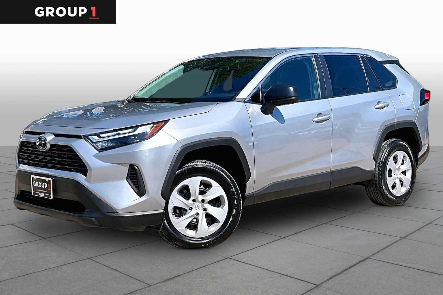 Used 2025 Toyota RAV4 LE AWD/4WD image 1