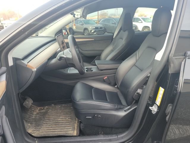 Used 2023 Tesla Model Y Long Range image 10