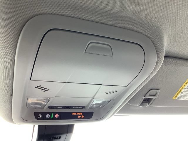 Used 2023 GMC Terrain SLE w/ Driver Convenience Package AWD/4WD image 33