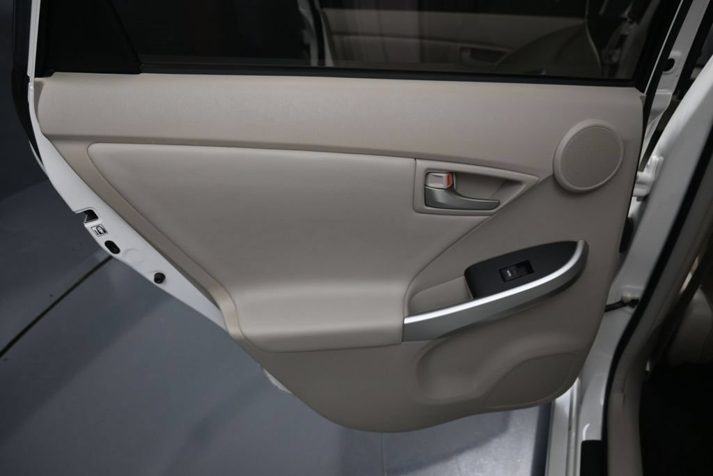 Used 2014 Toyota Prius Four FWD image 28