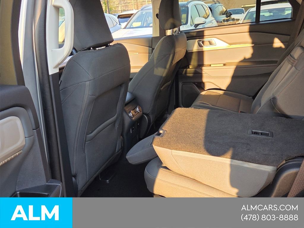 Used 2025 Ford Explorer Active image 15