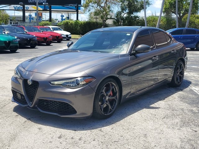 Used 2019 Alfa Romeo Giulia Ti Sport w/ Quick Order Package 22U Sport RWD image 3