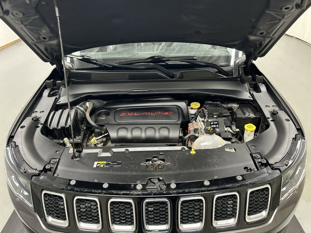 Used 2018 Jeep Compass Limited image 24