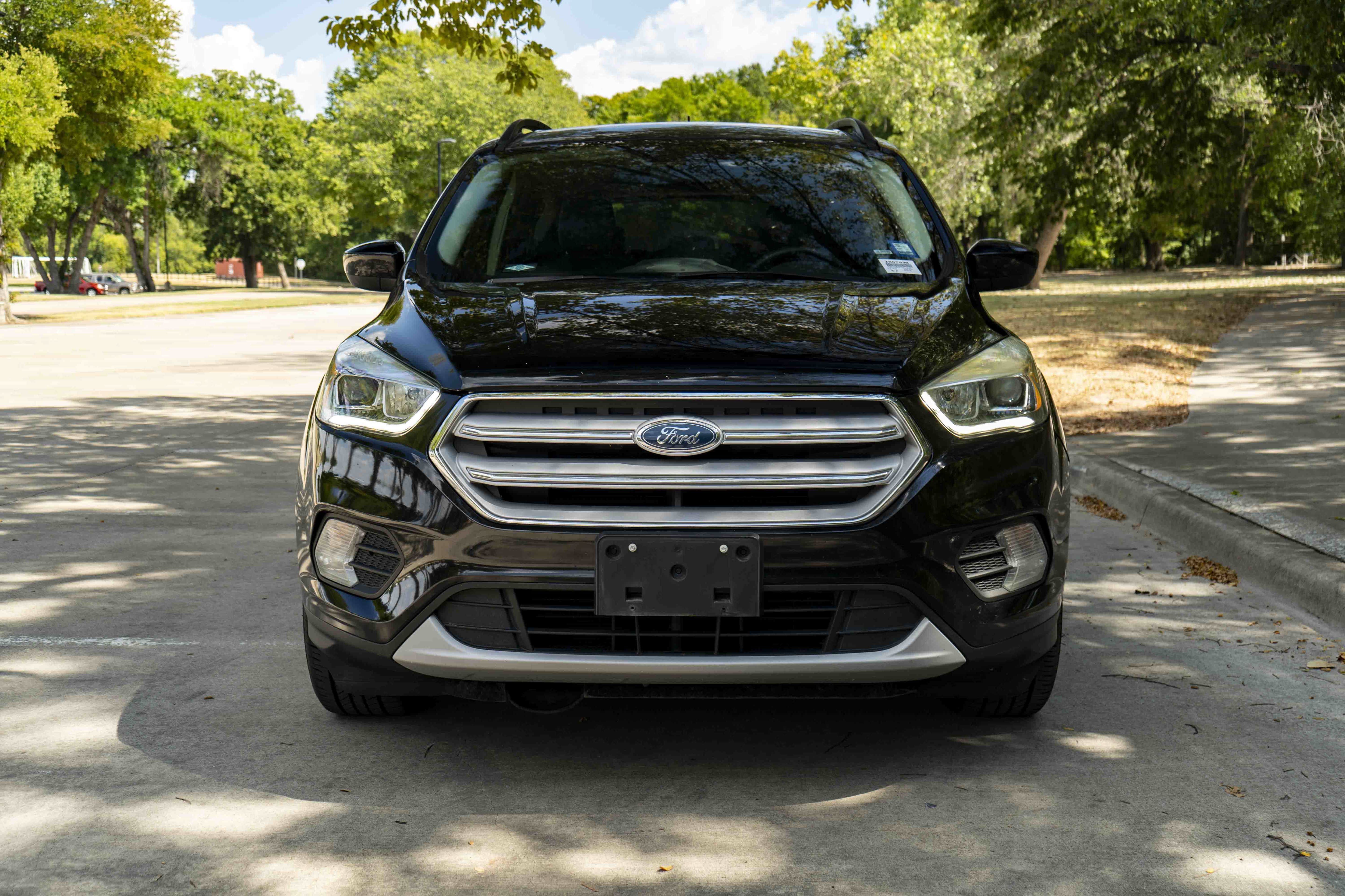 Used 2018 Ford Escape SEL FWD image 3