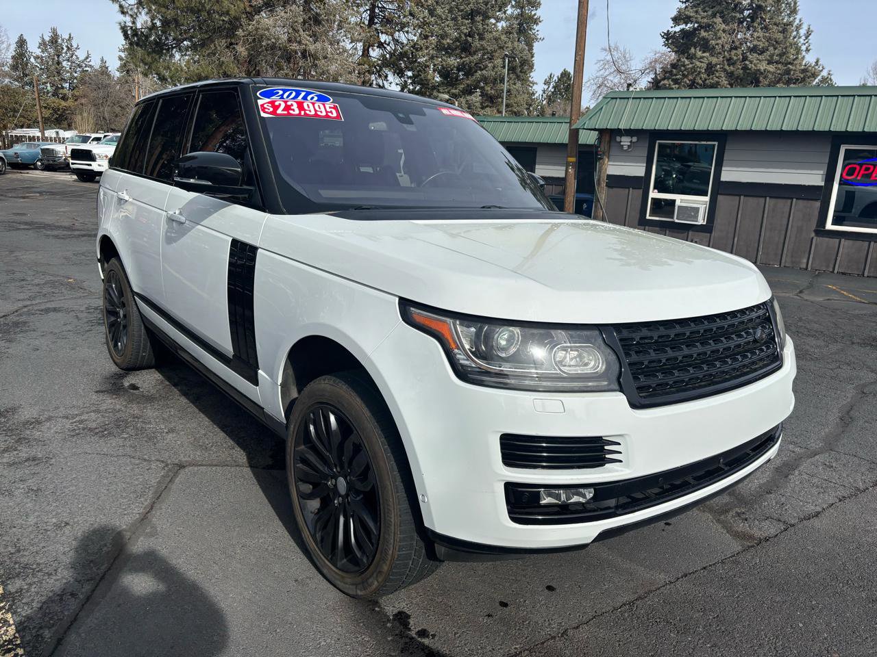 Used 2016 Land Rover Range Rover Supercharged AWD/4WD image 6
