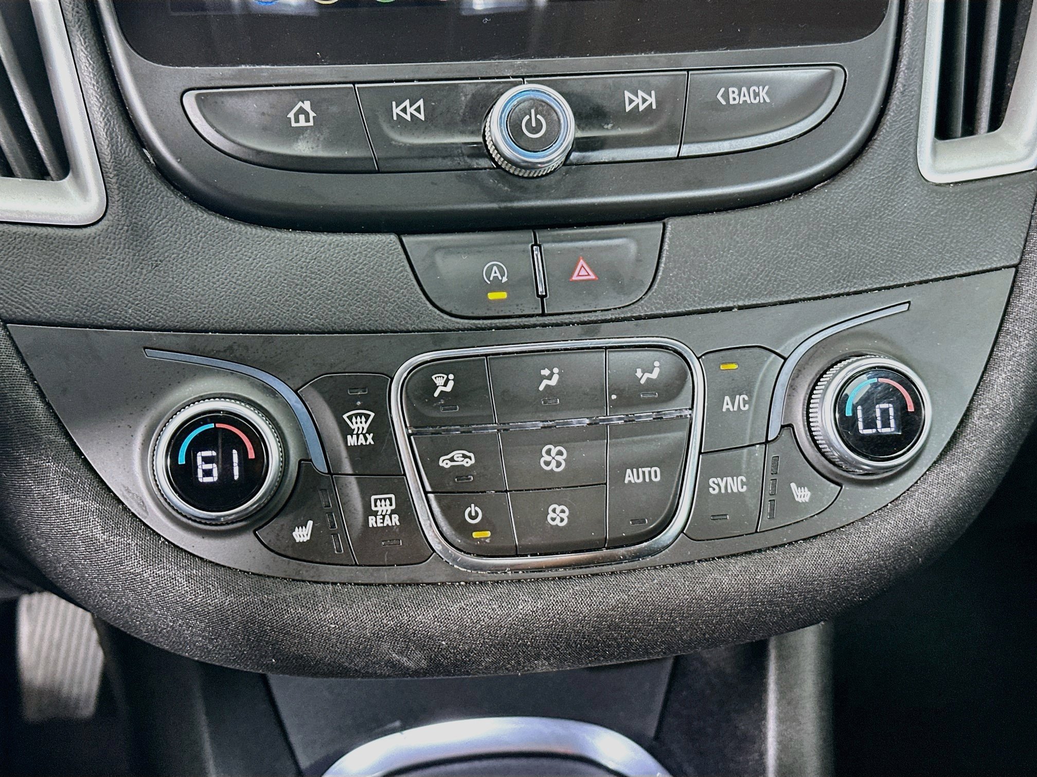 Used 2022 Chevrolet Malibu LT FWD image 23
