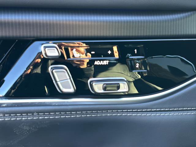 New 2026 Jeep Grand Wagoneer Summit w/ Rear Seat Video Group I image 20