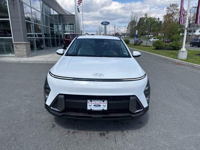 Used 2024 Hyundai Kona SEL AWD/4WD image 3