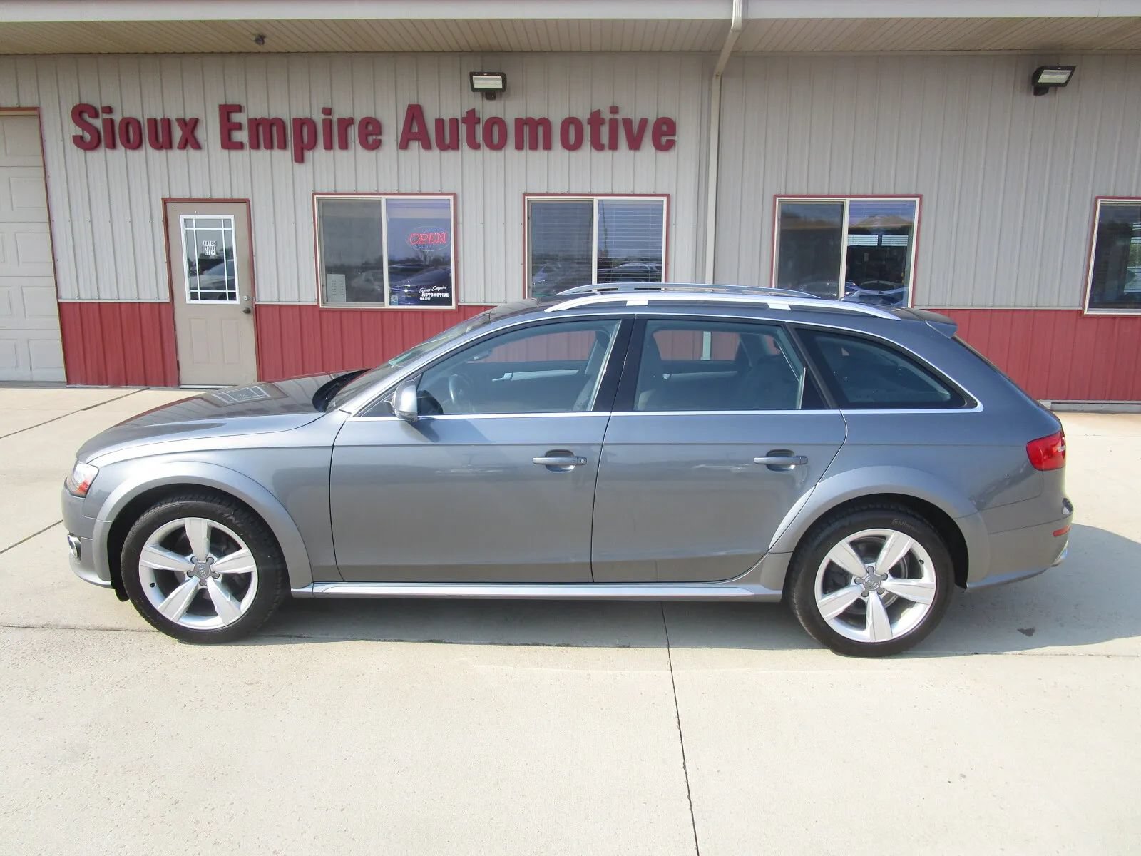 Used 2013 Audi A4 Premium Plus AWD/4WD image 4