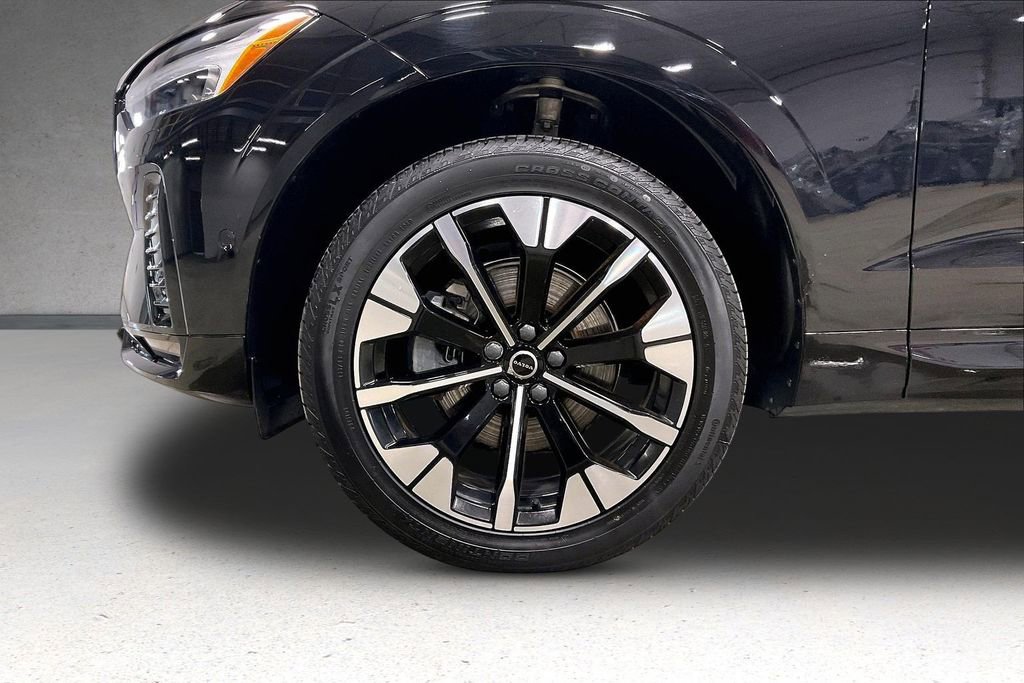 Certified 2026 Volvo XC60 B5 Plus w/ Protection Package Premier AWD/4WD image 34