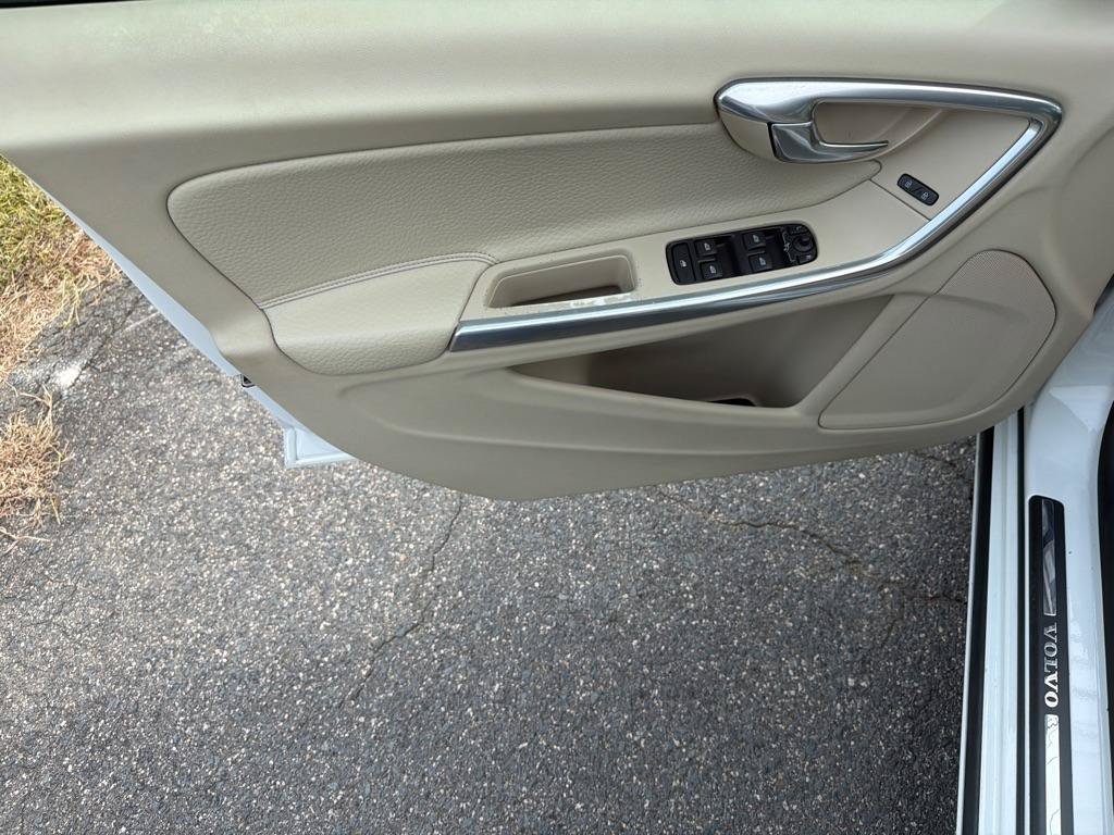 Used 2013 Volvo S60 T5 FWD image 31