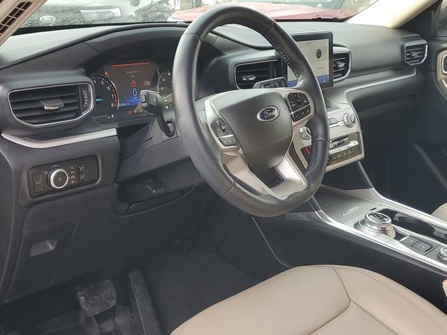Certified 2023 Ford Explorer XLT w/ Equipment Group 202A image 11