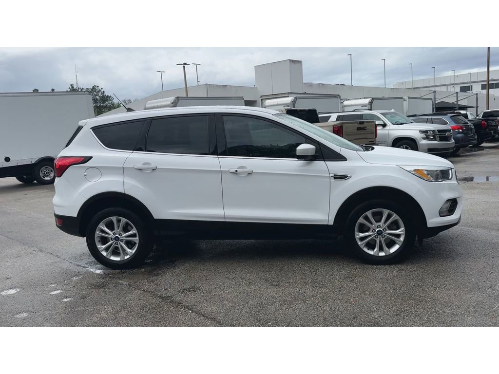 Used 2019 Ford Escape SE image 9