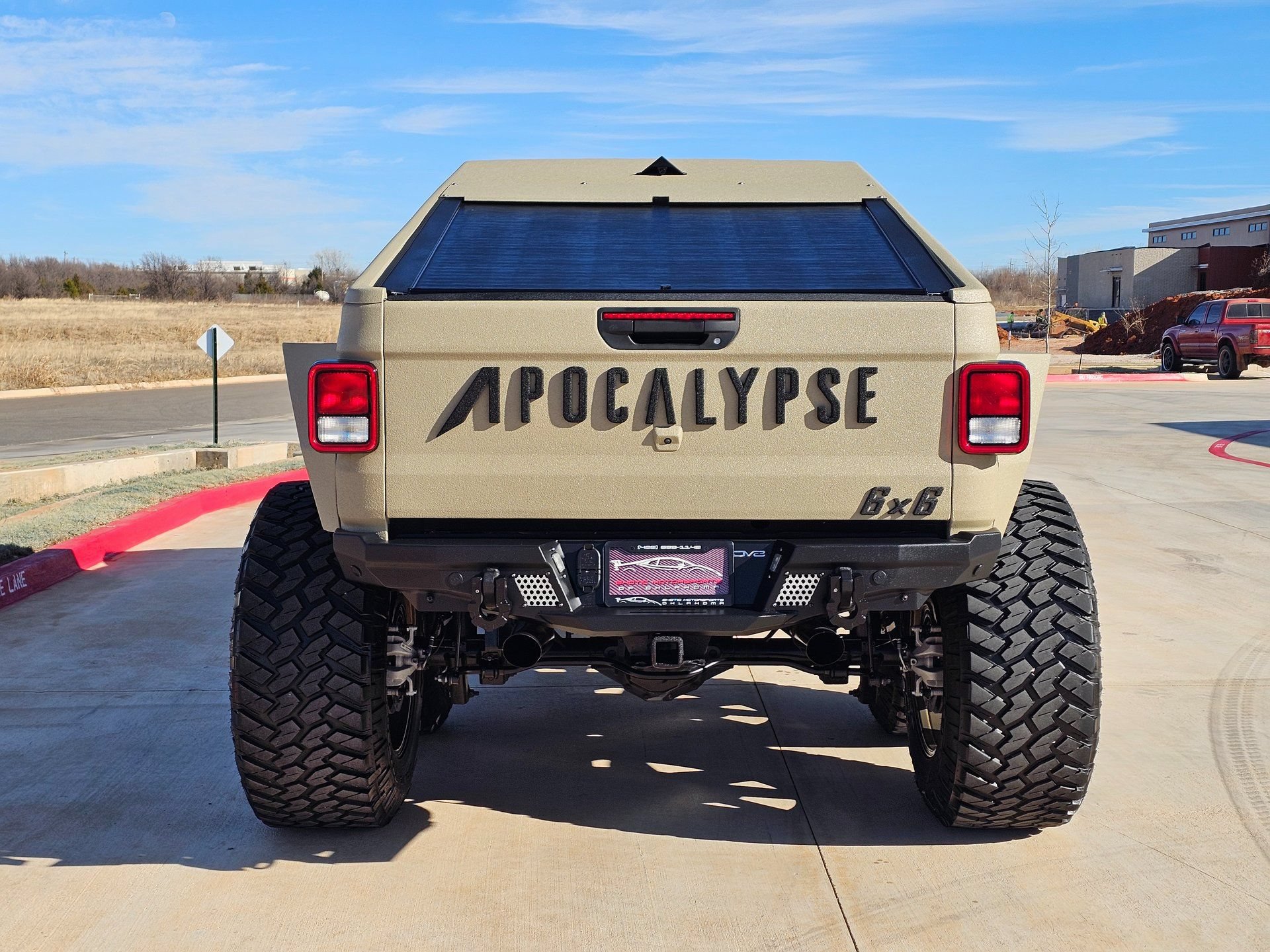 Used 2023 Jeep Gladiator Sport AWD/4WD image 8