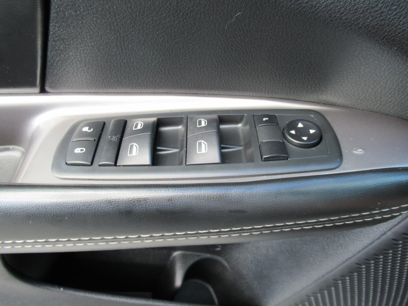 Used 2020 Dodge Journey Crossroad FWD image 22