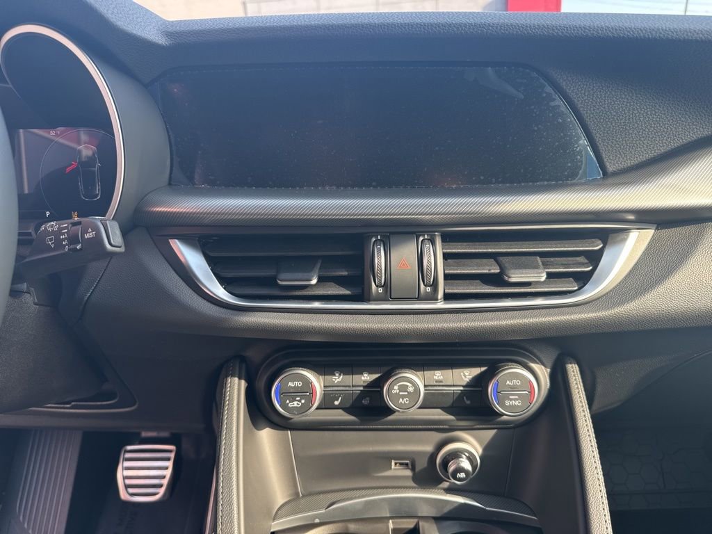 New 2026 Alfa Romeo Stelvio Sprint image 15