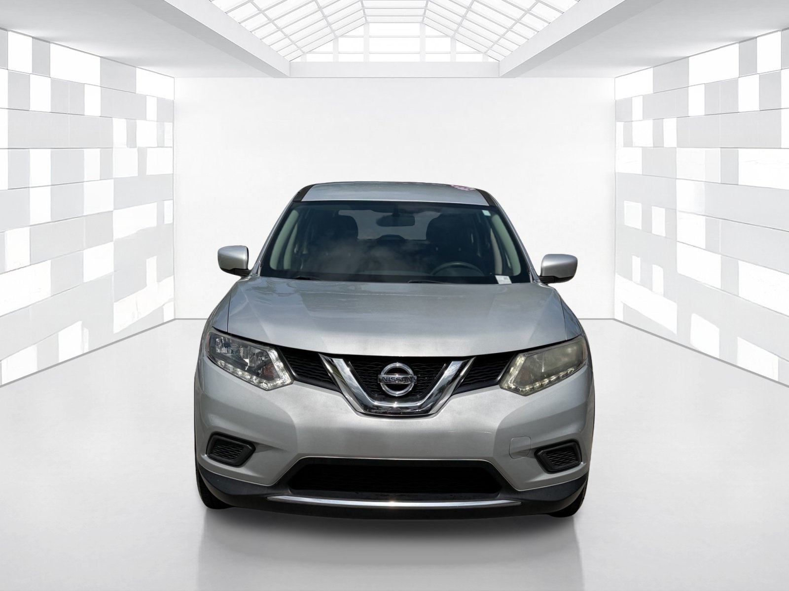 Used 2016 Nissan Rogue S FWD image 2