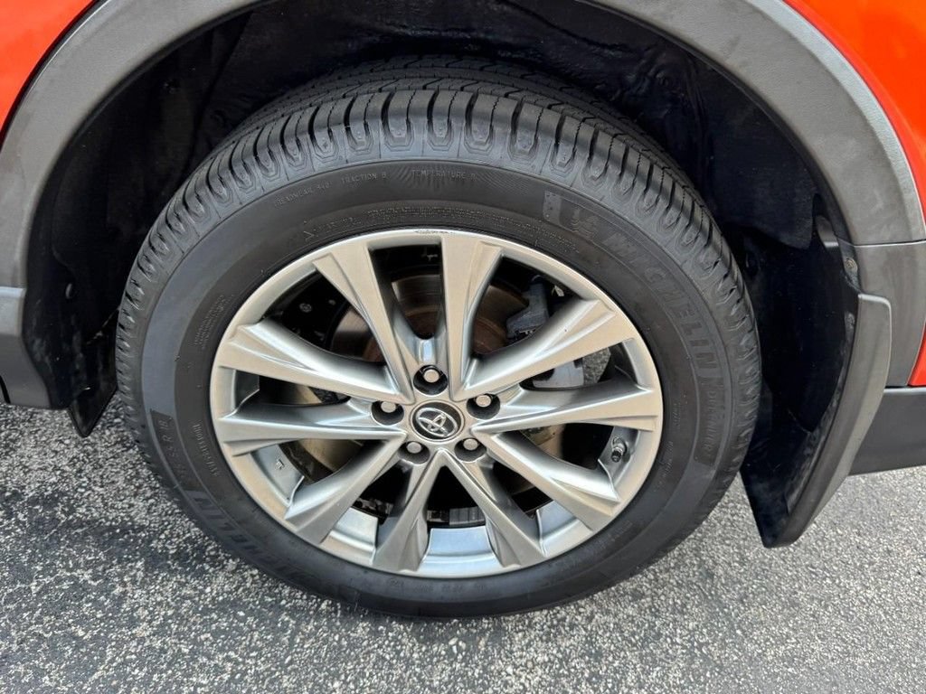 Used 2016 Toyota RAV4 Limited AWD/4WD image 7