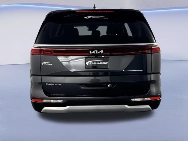 Used 2023 Kia Carnival LX FWD image 8
