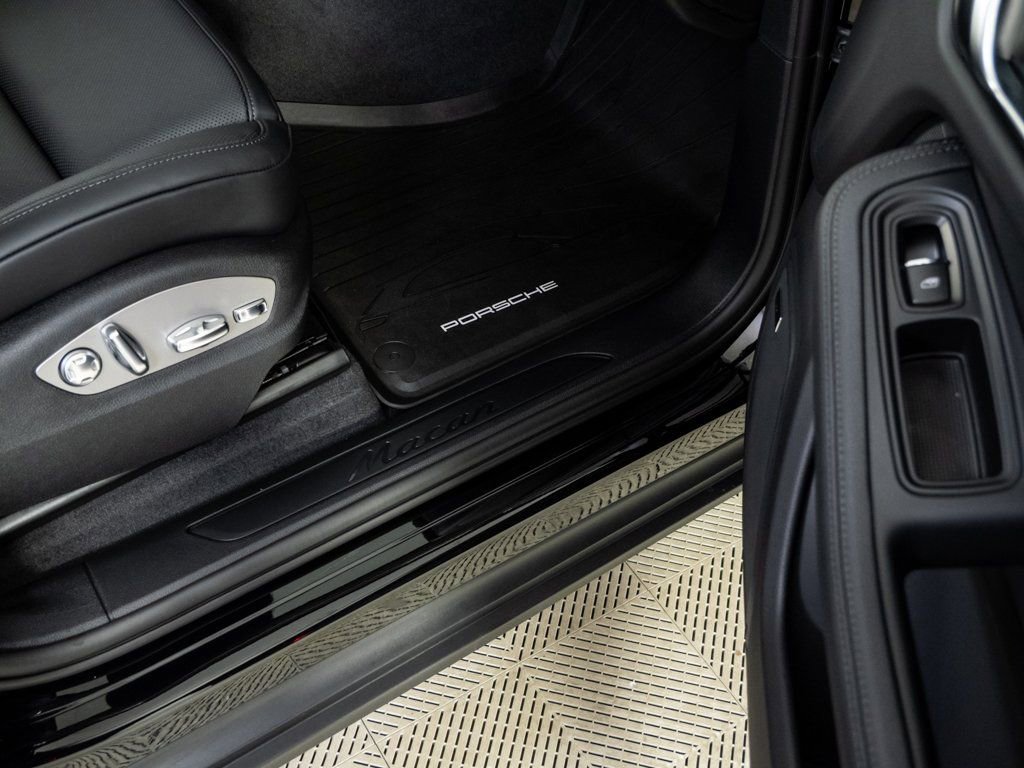 New 2026 Porsche Macan AWD/4WD image 26