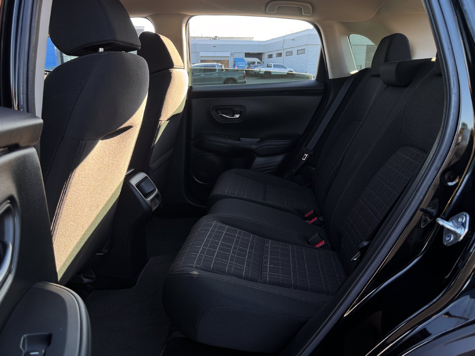 Certified 2025 Honda HR-V LX image 22