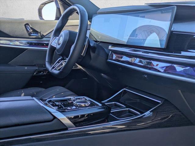 Used 2024 BMW 740i image 24