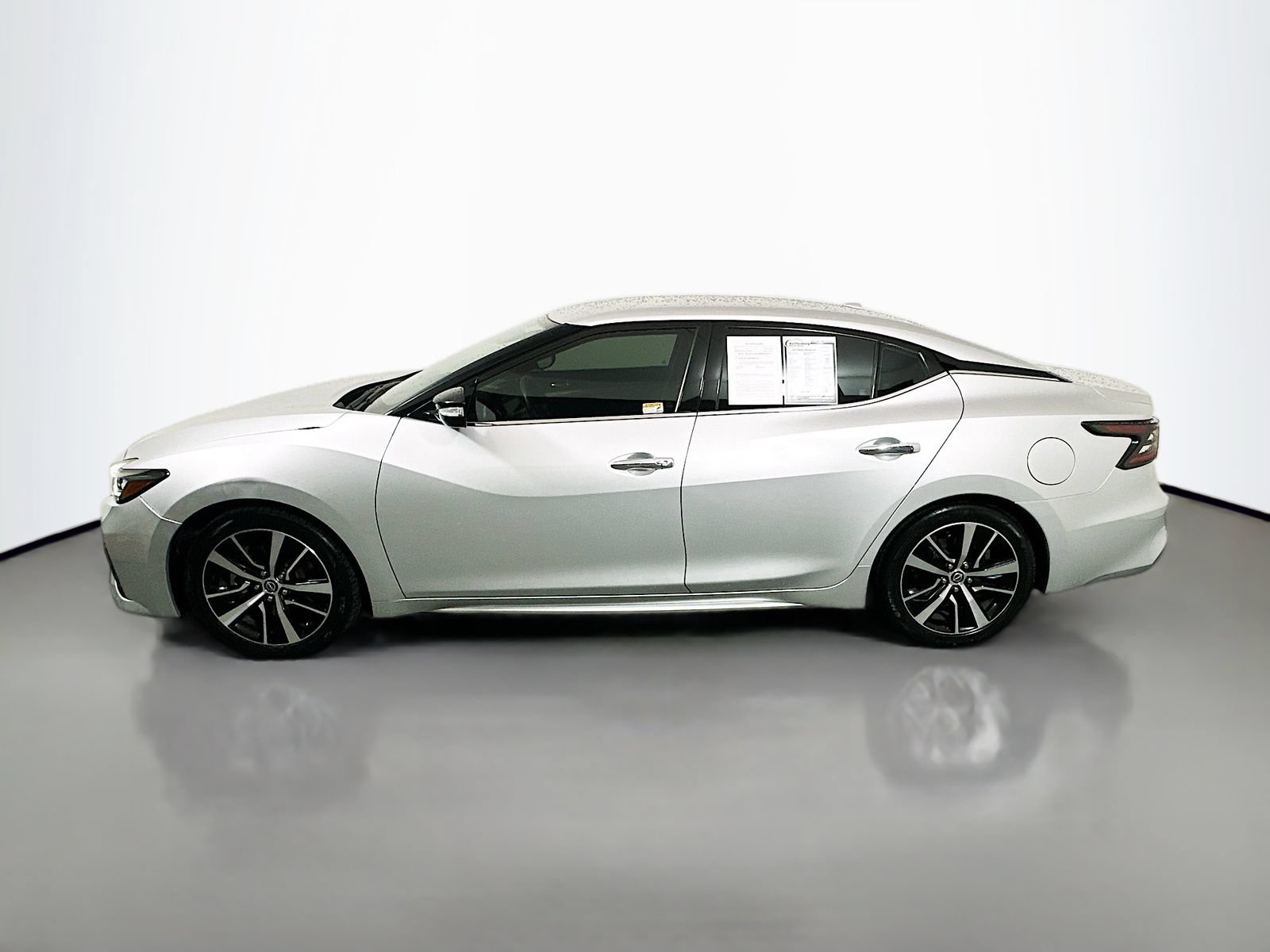Used 2022 Nissan Maxima SV w/ Floor Mat Group FWD image 4