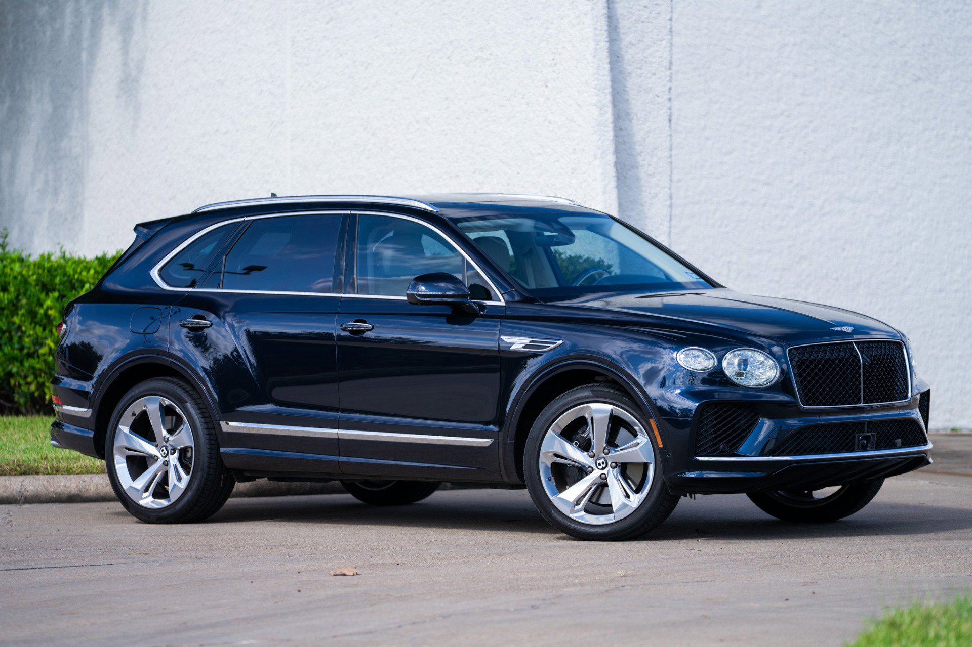 Used 2024 Bentley Bentayga