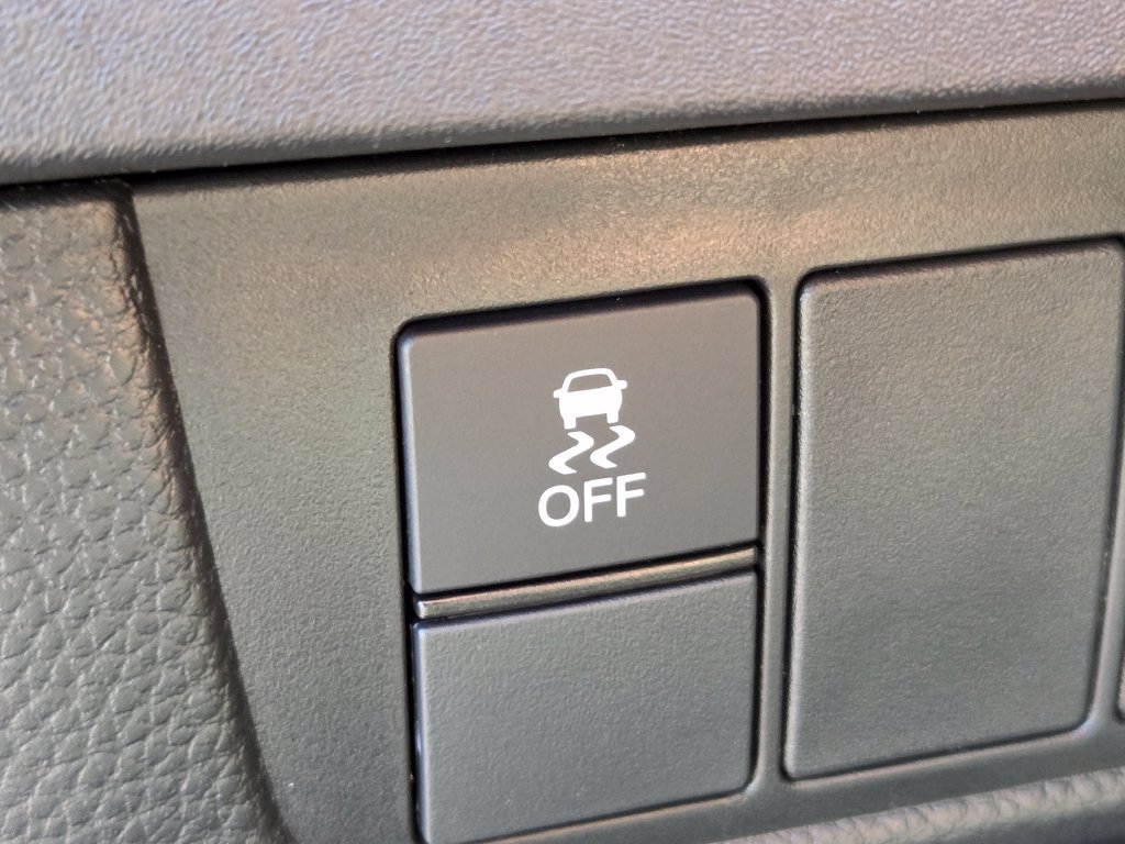 Used 2025 Honda CR-V LX image 9